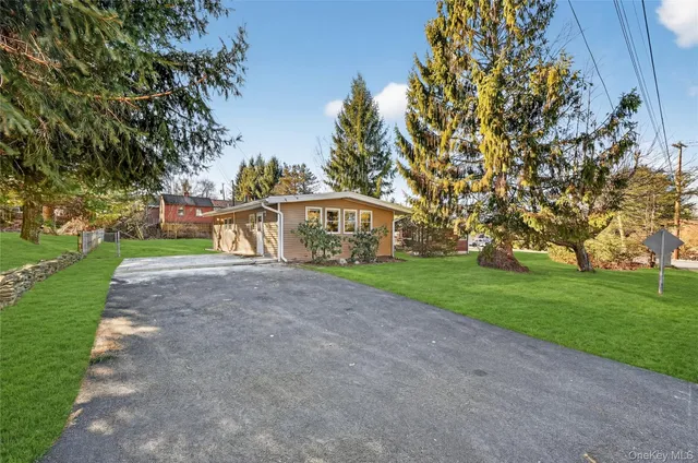 $349,000 | 2 The Curve Road, Rock Hill, NY 12775