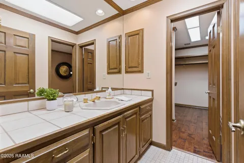 $525,000 | 542 Robert Lee Circle, Lafayette, LA 70506