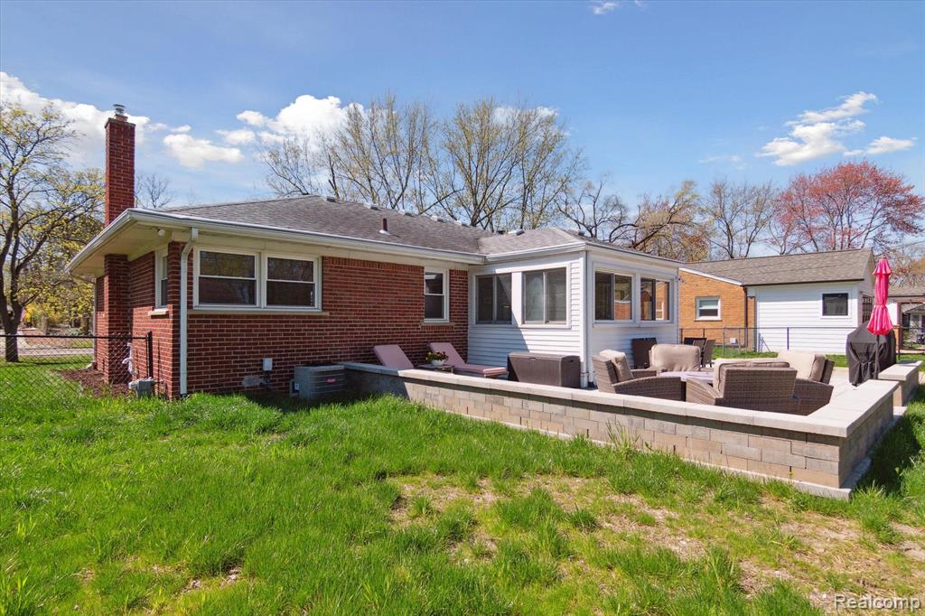 16976 Beverly Road Beverly Hills, MI 48025 - Photo 30 of 30