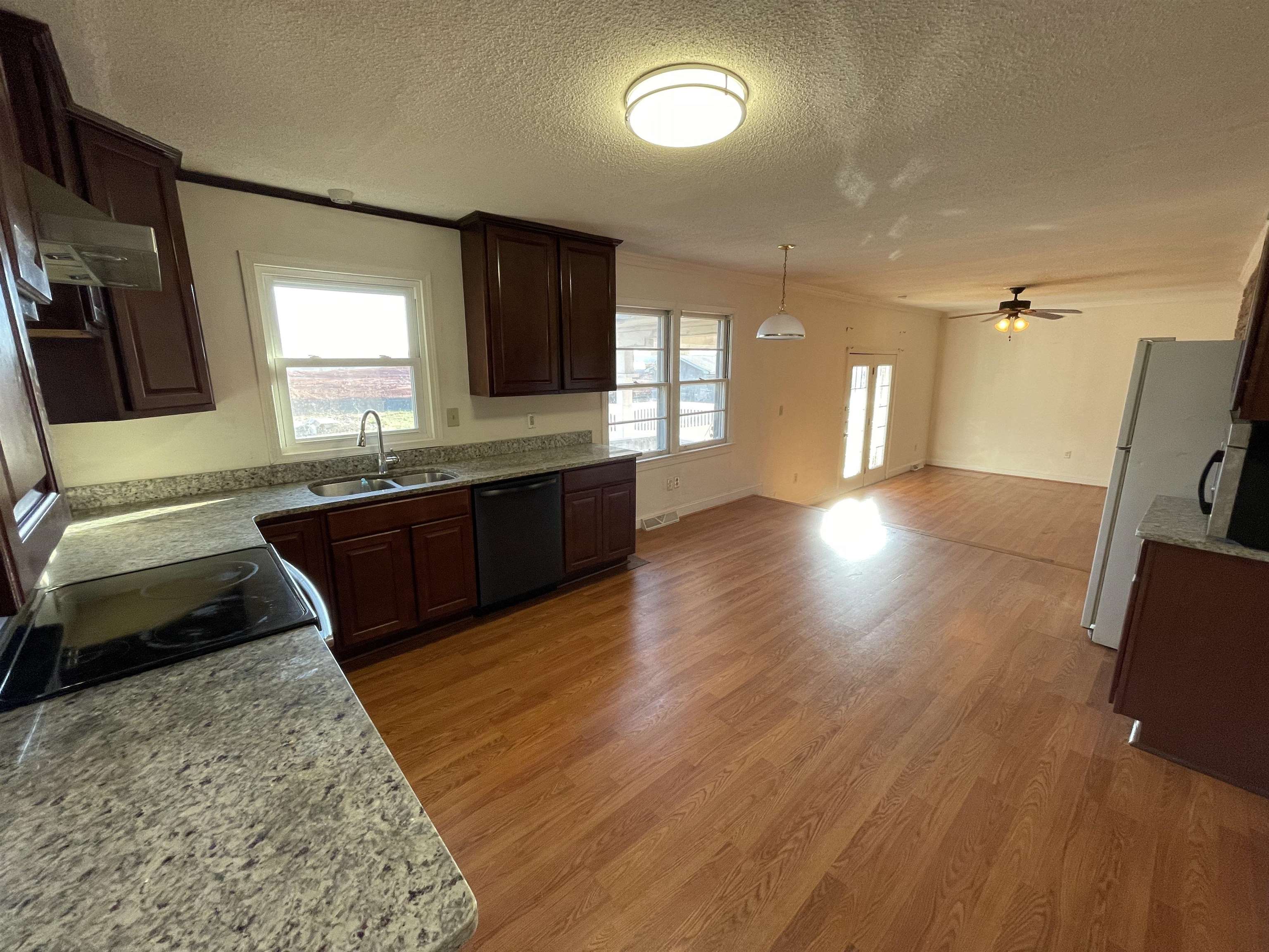 1959 John Dodd Road Wellford, SC 29385 - Photo 8 of 25
