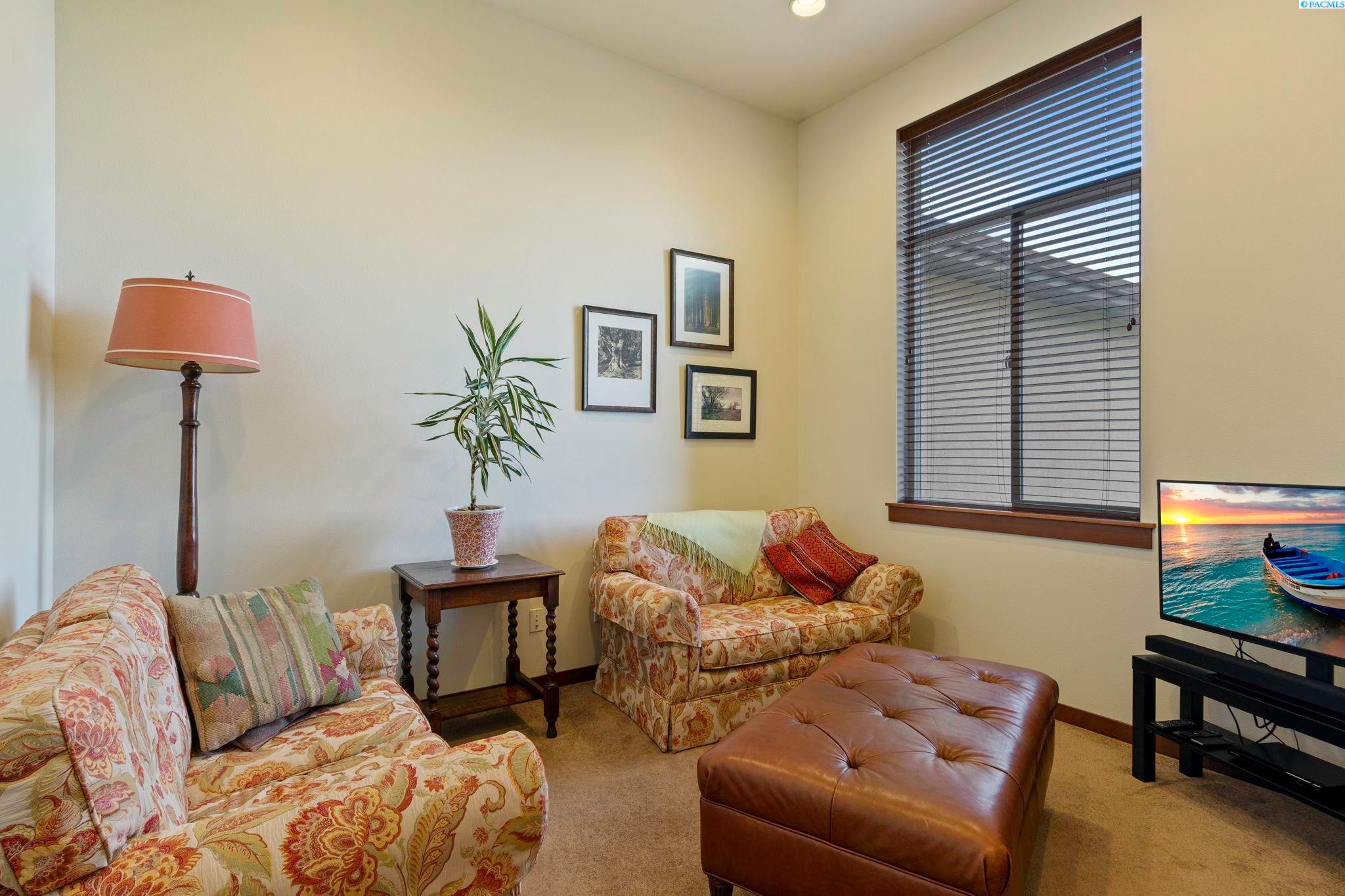 2754 Katie Road Kennewick, WA 99338 - Photo 5 of 43 Gallery Image 5