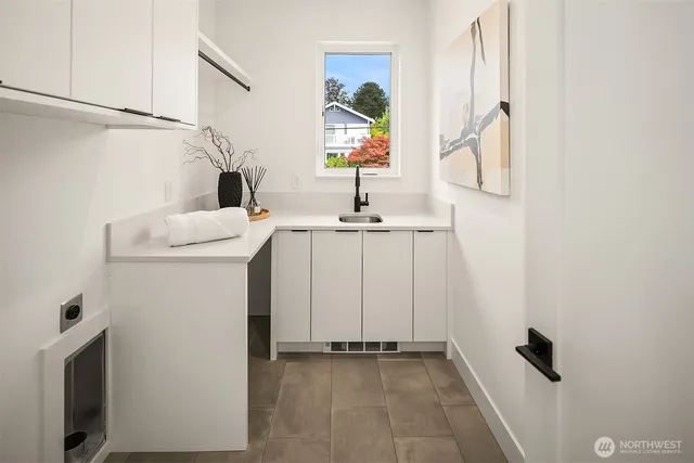 $2,598,000 | 3428 13th Avenue West, Seattle, WA 98119