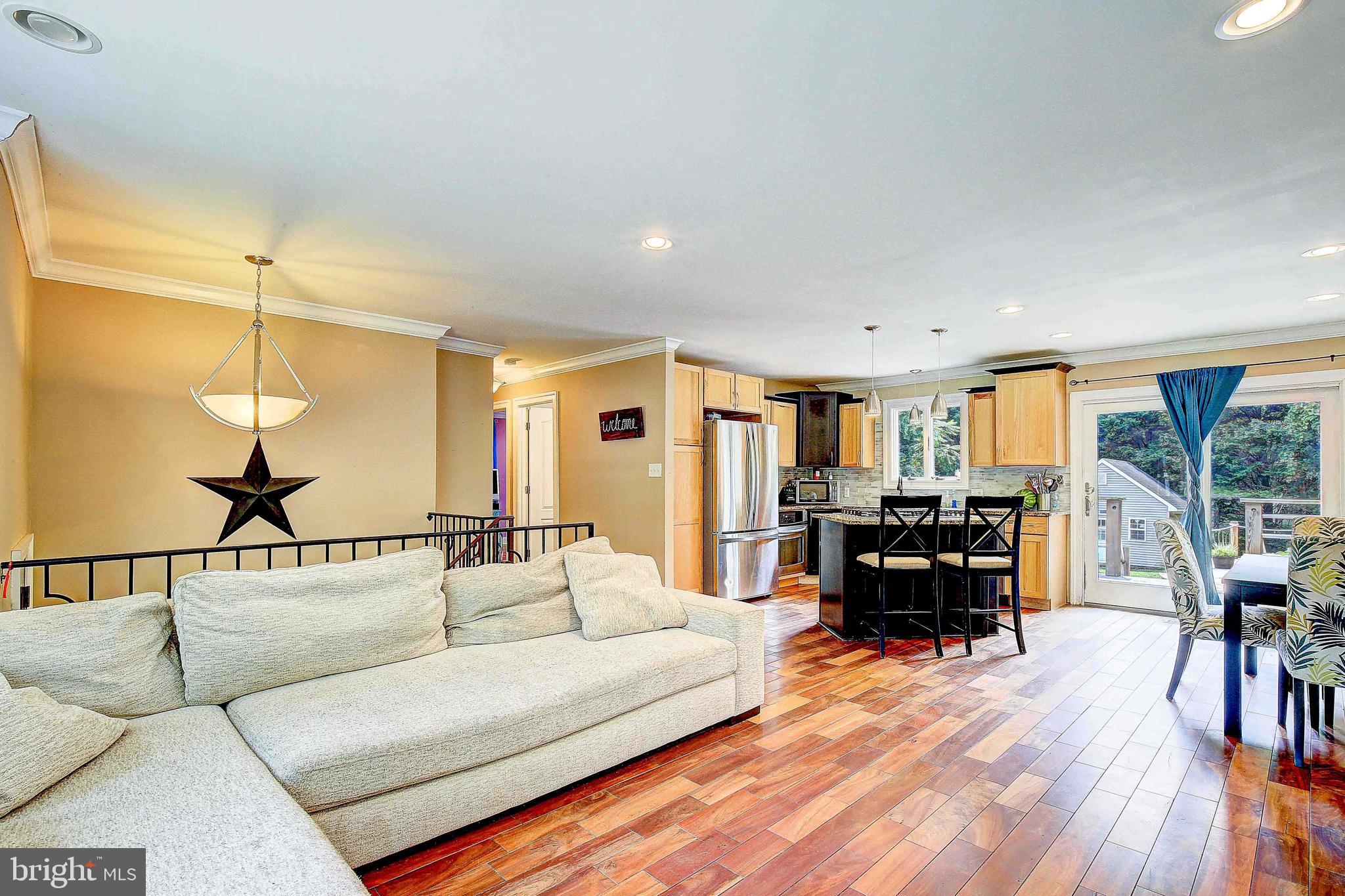 1719 Bayside Beach Road Pasadena, MD 21122 - Photo 7 of 36 Gallery Image 7