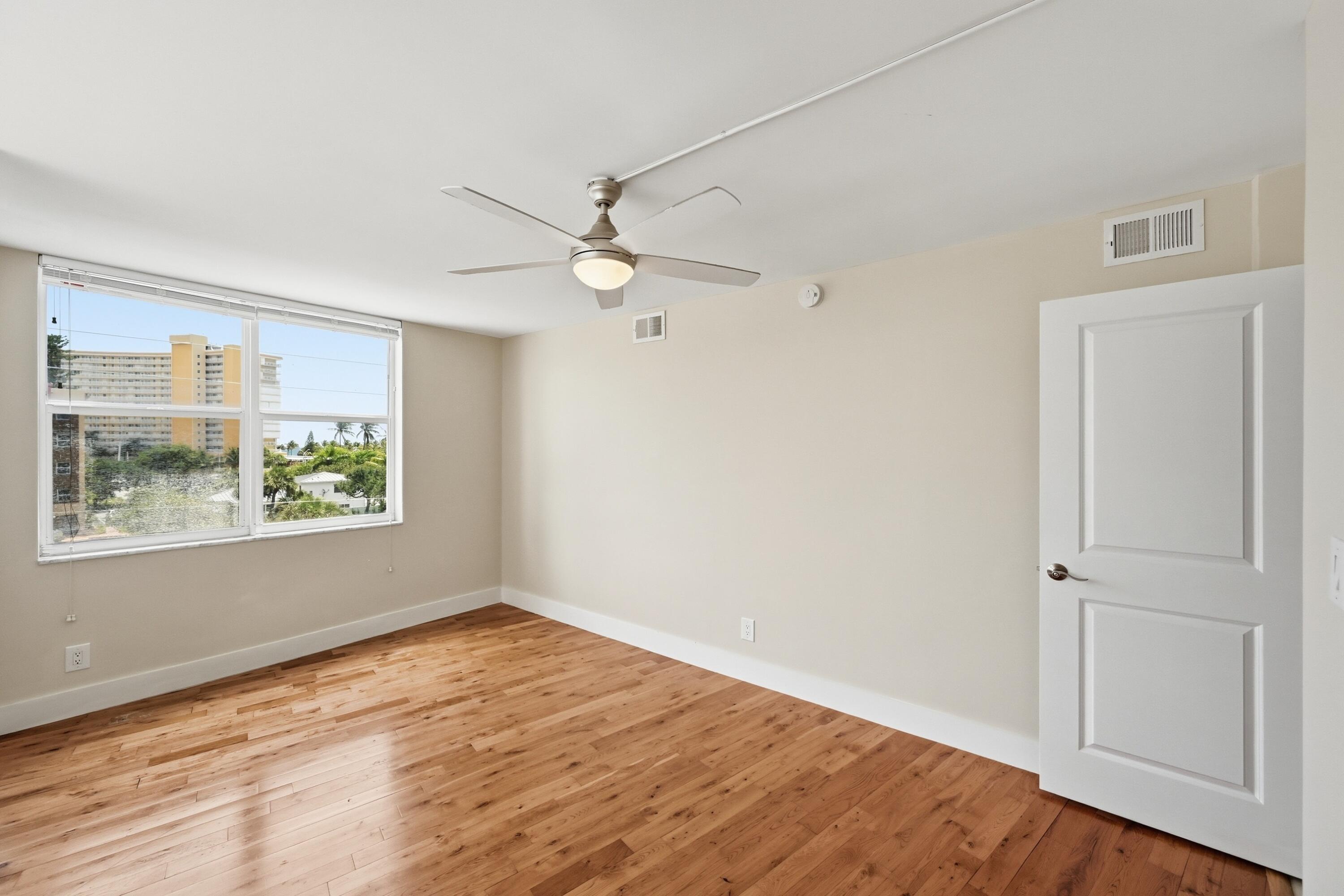 401 North Riverside Drive, Unit 408 Pompano Beach, FL 33062 - Photo 20 of 38 21_stl_4154