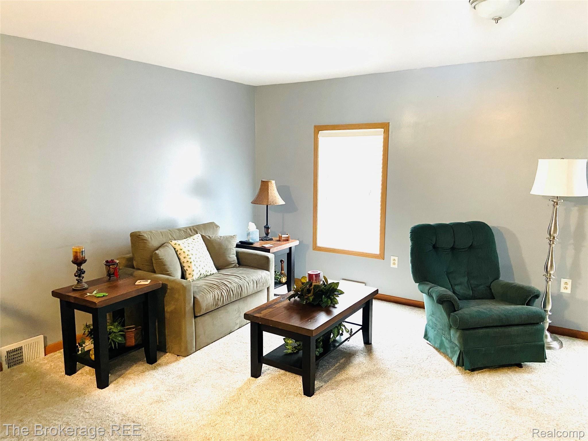 4190 Baker Road Bridgeport, MI 48722 - Photo 10 of 14 IMG-9778.jpg
