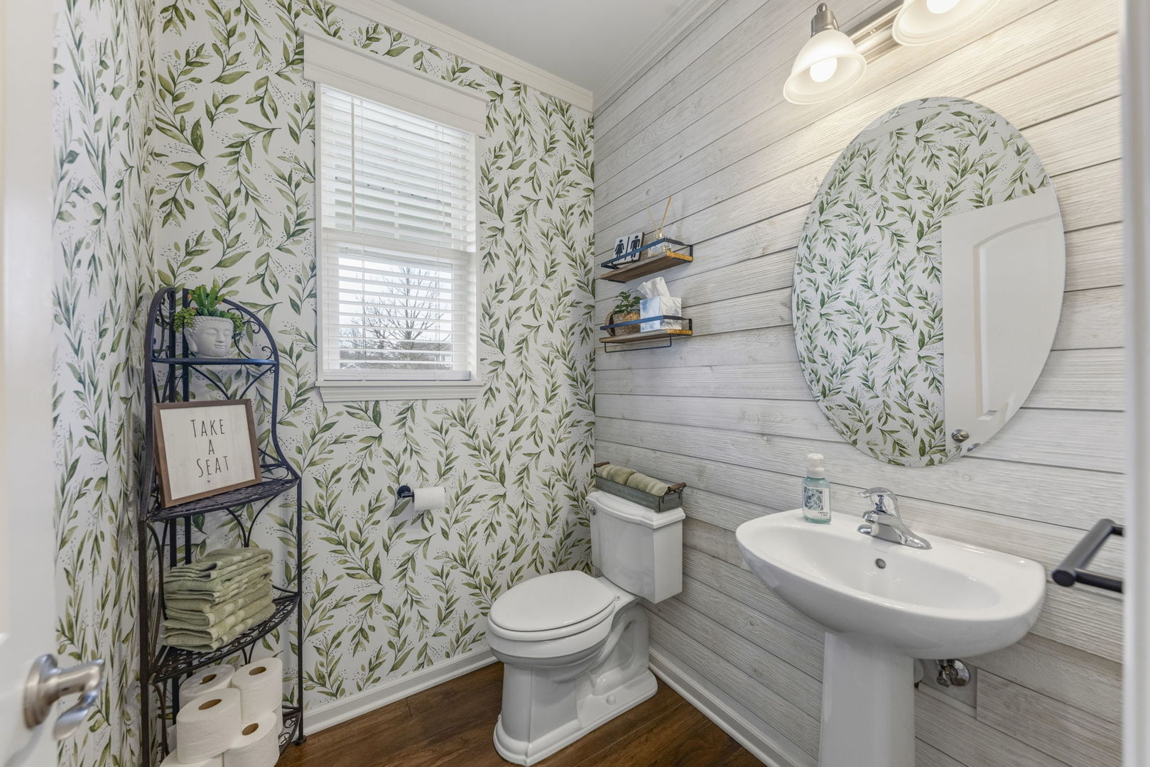 3306 Rumsford Boulevard Elgin, IL 60124 - Photo 13 of 29 a bathroom with a sink toilet and shower