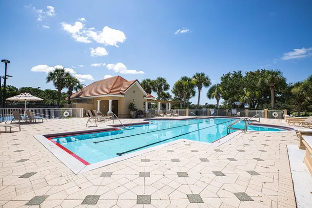 $1,575,000 | 428 Captains Circle, Destin, FL 32541