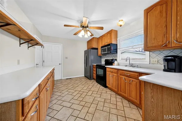$264,900 | 10 El Jer Drive, Cedar Hill, MO 63016