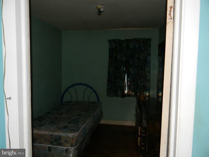 1110 Wicklow Road Baltimore, MD 21229 - Photo 8 of 12 Bedroom