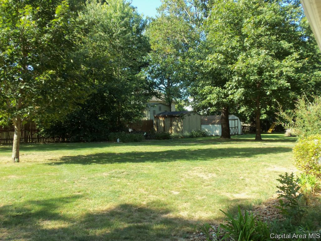 28 Ross Drive Springfield, IL 62711 - Photo 2 of 13 Gallery Image 2