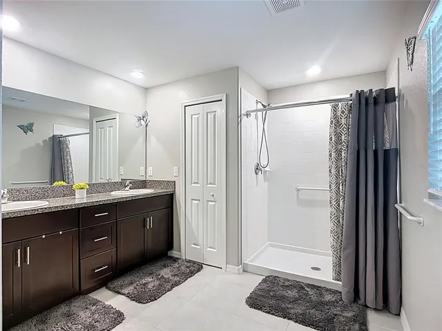 $450,000 | 138 Rain Berry Avenue, Ruskin, FL 33570