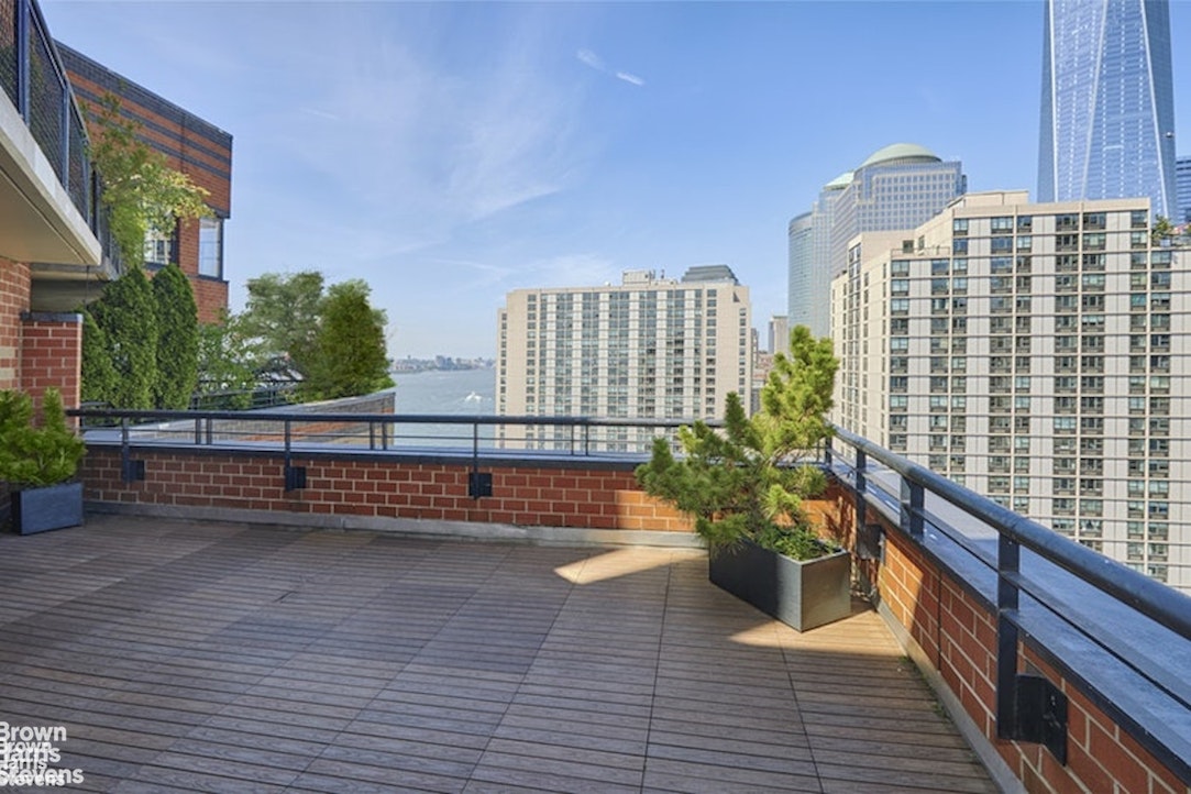 377 Rector Place, Unit PHB Manhattan, NY 10280 - Photo 5 of 28