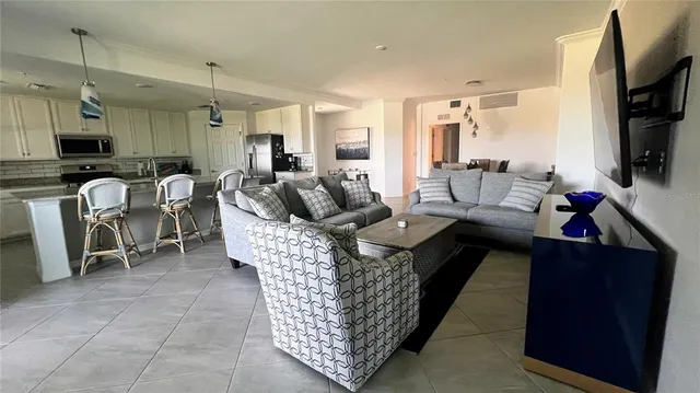 $3,950 | 6046 Worsham Lane, Unit 104, Bradenton, FL 34211