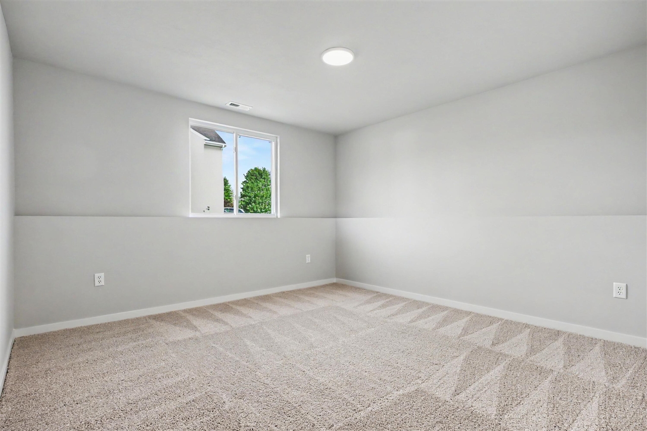71348 Embassy Road Edwardsburg, MI 49112 - Photo 15 of 34 Gallery Image 15