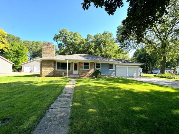 $215,000 | 221 Woodlawn Avenue, Lake Lillian, MN 56253