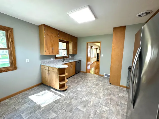 $215,000 | 221 Woodlawn Avenue, Lake Lillian, MN 56253