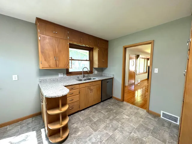 $215,000 | 221 Woodlawn Avenue, Lake Lillian, MN 56253