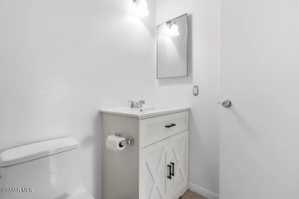 $499,999 | 584 Rio Grande Circle, Thousand Oaks, CA 91360