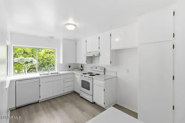 $499,999 | 584 Rio Grande Circle, Thousand Oaks, CA 91360