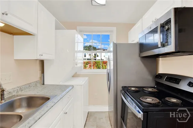 $1,800 | 32 East Taylor Street, Unit 2, Savannah, GA 31401