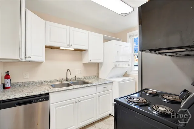 $1,800 | 32 East Taylor Street, Unit 2, Savannah, GA 31401