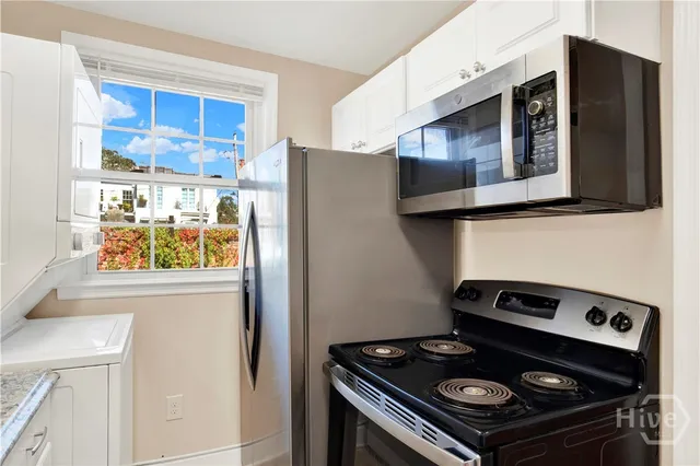 $1,800 | 32 East Taylor Street, Unit 2, Savannah, GA 31401