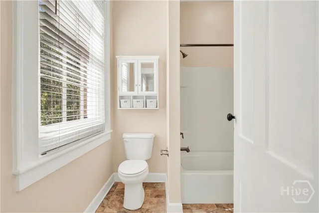 $1,800 | 32 East Taylor Street, Unit 2, Savannah, GA 31401