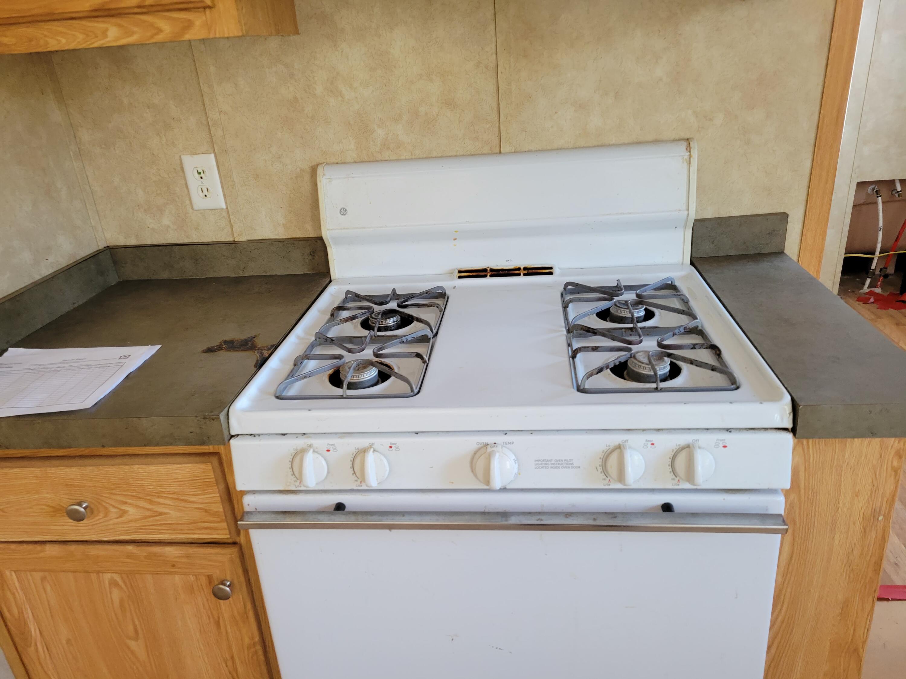 27 Brown Farm Road Waterville, ME 04901 - Photo 24 of 28 231-091997 Stove