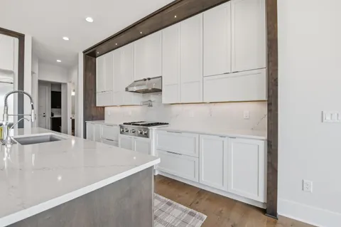 $1,625,000 | S17-w30381 Hazeltine Court, Waukesha, WI 53188