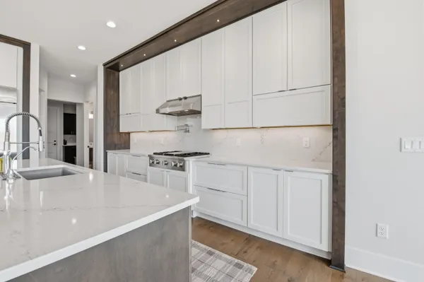 $1,625,000 | S17-w30381 Hazeltine Court, Waukesha, WI 53188