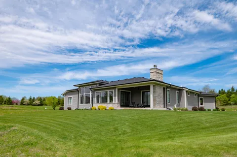 $1,625,000 | S17-w30381 Hazeltine Court, Waukesha, WI 53188