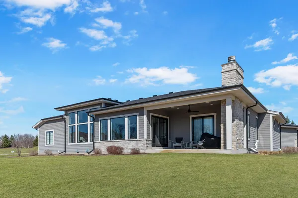 $1,625,000 | S17-w30381 Hazeltine Court, Waukesha, WI 53188