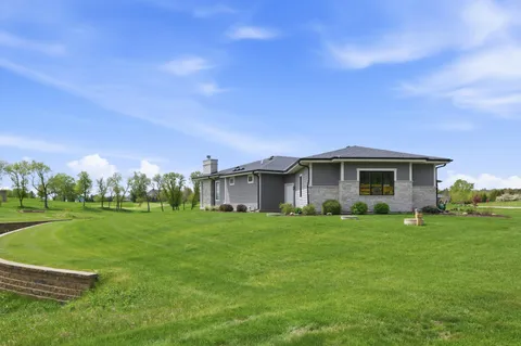 $1,625,000 | S17-w30381 Hazeltine Court, Waukesha, WI 53188