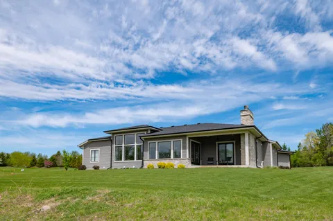 $1,625,000 | S17-w30381 Hazeltine Court, Waukesha, WI 53188