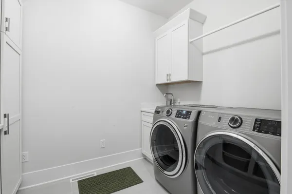 $1,625,000 | S17-w30381 Hazeltine Court, Waukesha, WI 53188