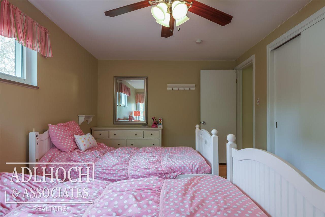 1059 Devonshire Road Grosse Pointe, MI 48230 - Photo 28 of 39 31380288-27.JPG