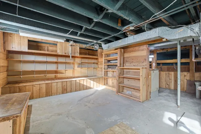 $300,000 | 14407 Beacon Avenue, Orland Park, IL 60462