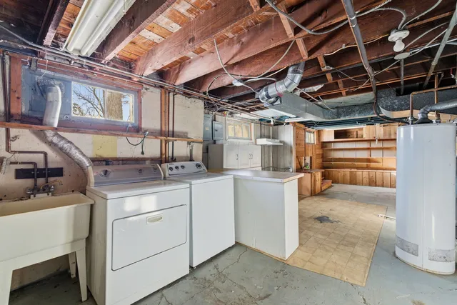 $300,000 | 14407 Beacon Avenue, Orland Park, IL 60462