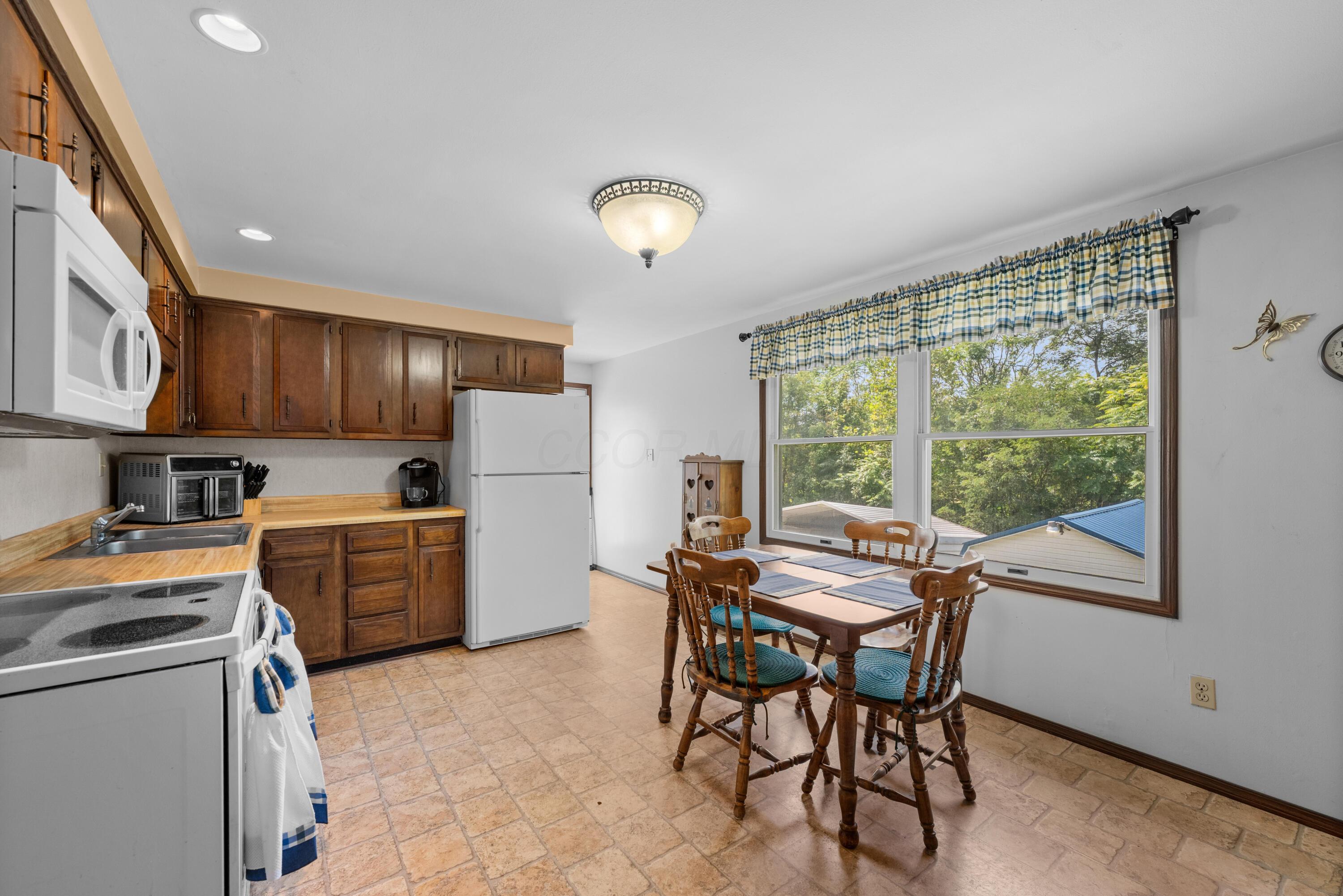1903 Raccoon Road Gallipolis, OH 45631 - Photo 7 of 23 SPS_0463