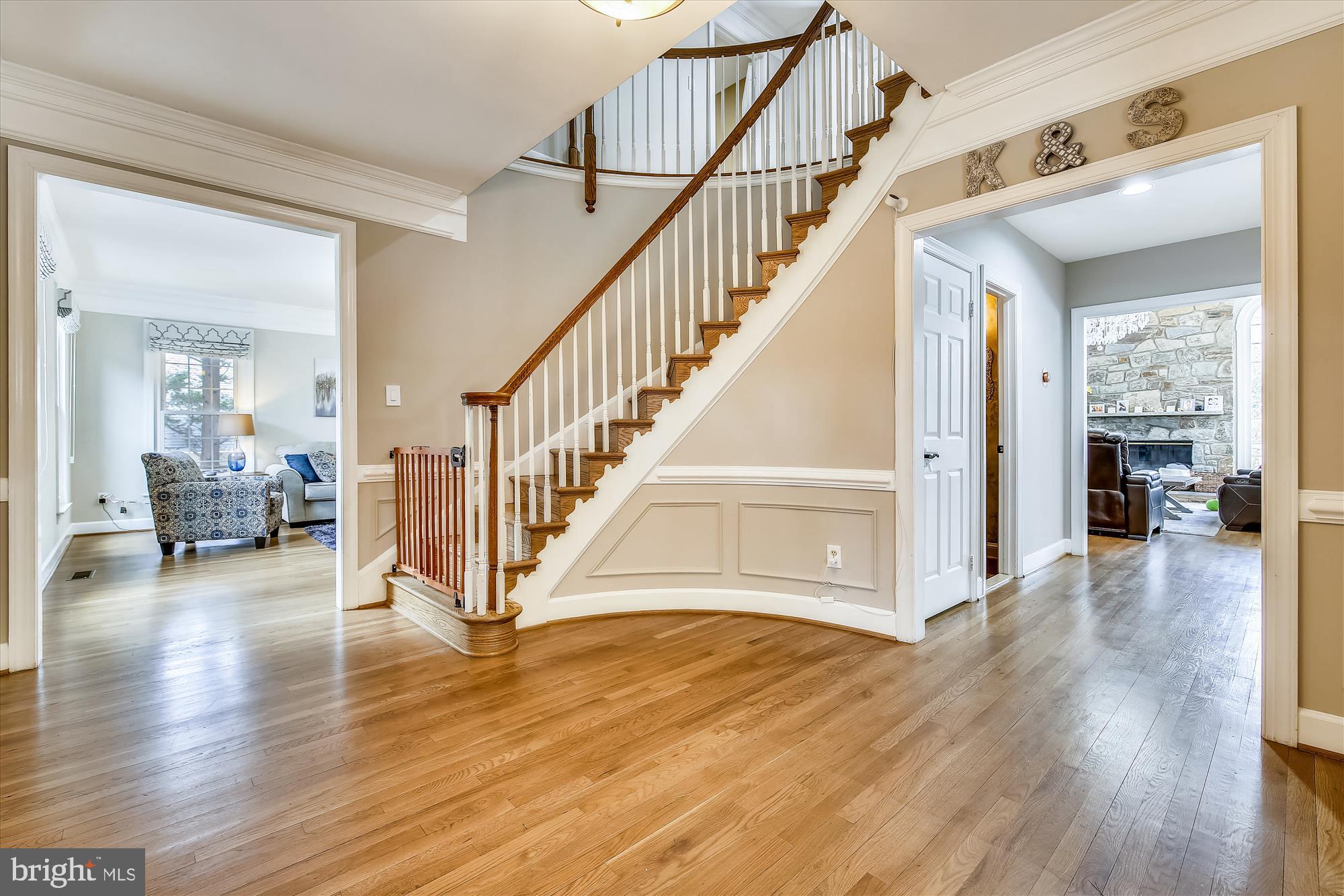 8913 Bells Mill Road Potomac, MD 20854 - Photo 2 of 101