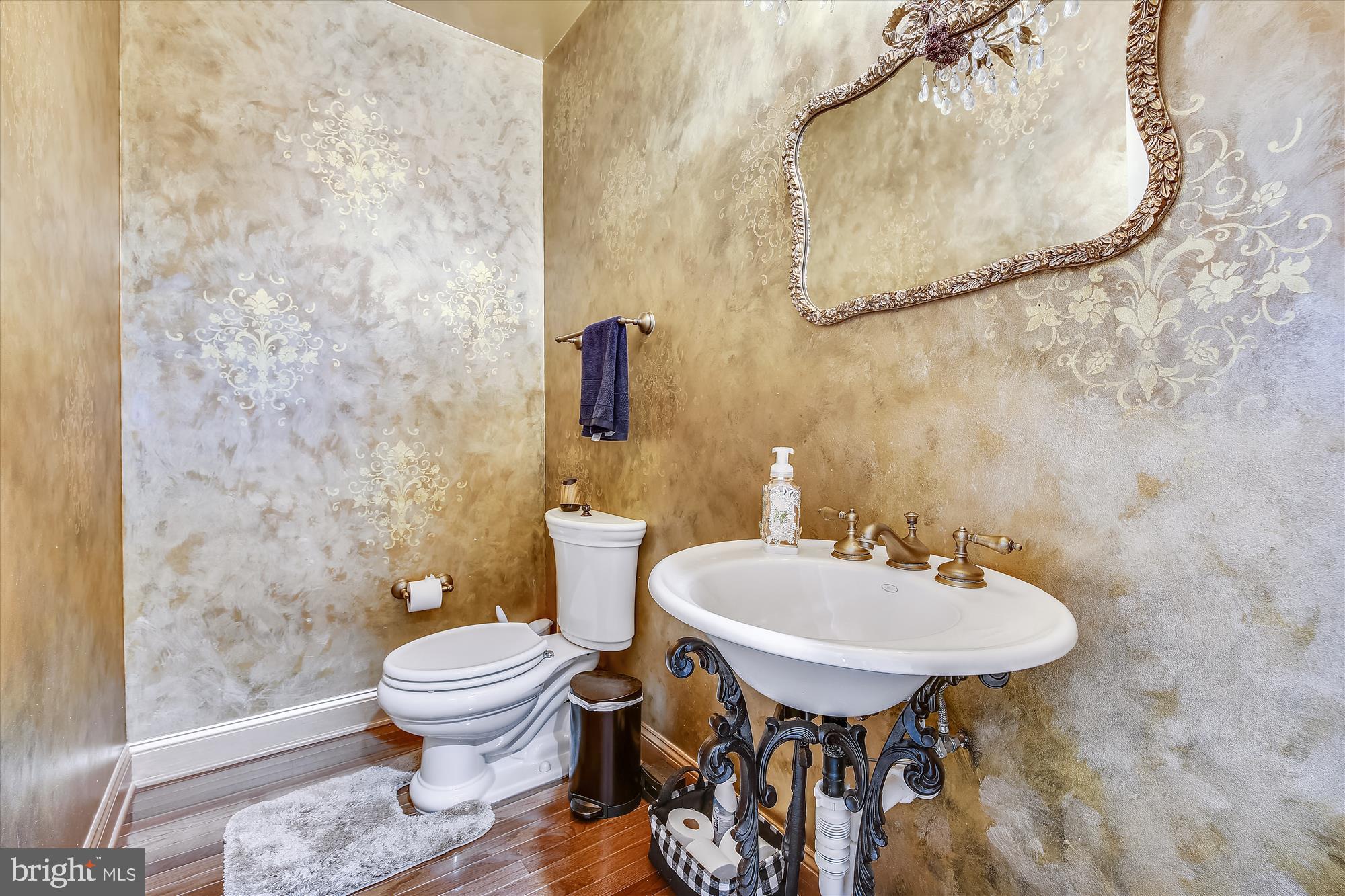 8913 Bells Mill Road Potomac, MD 20854 - Photo 18 of 101