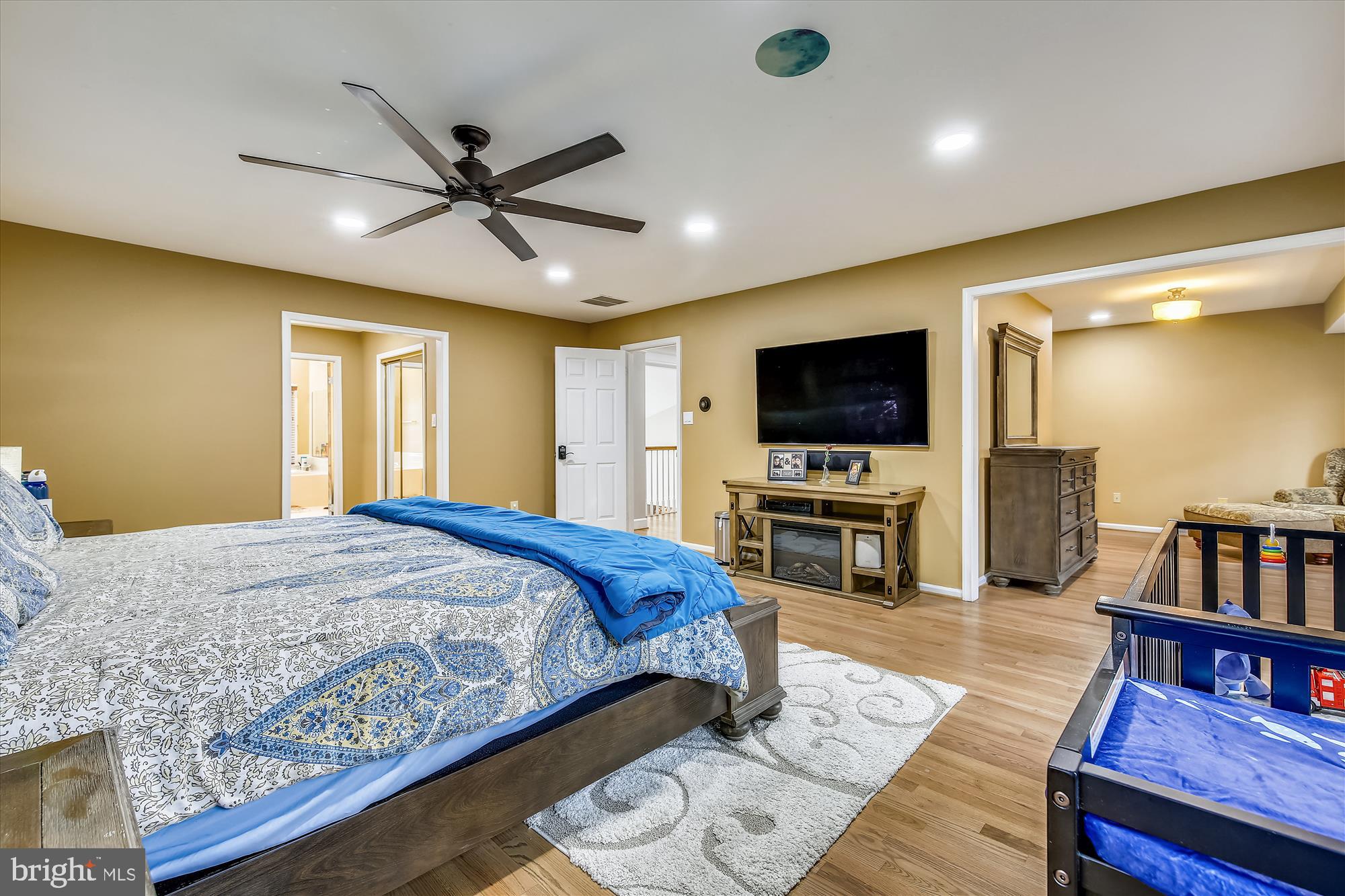 8913 Bells Mill Road Potomac, MD 20854 - Photo 34 of 101