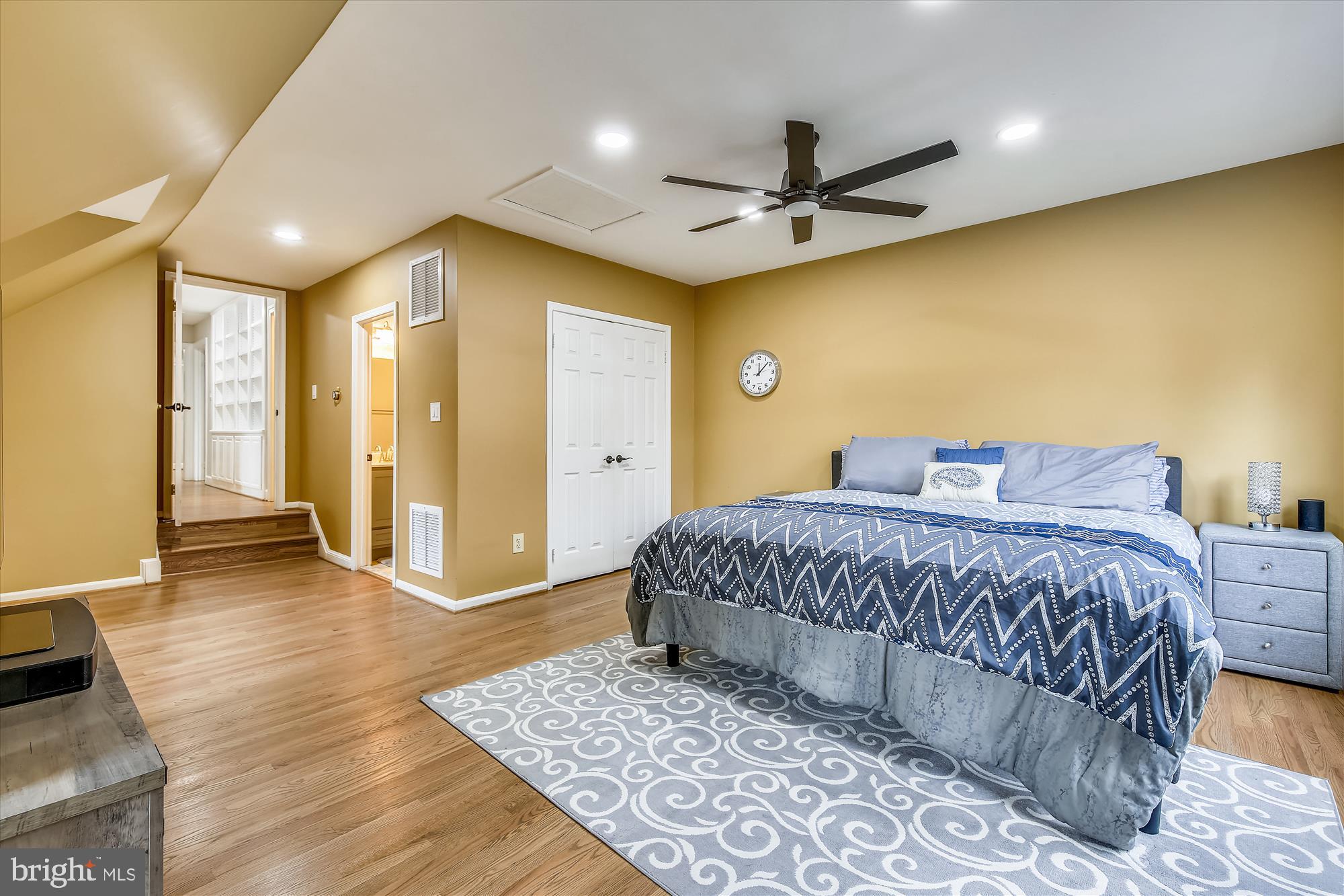 8913 Bells Mill Road Potomac, MD 20854 - Photo 47 of 101