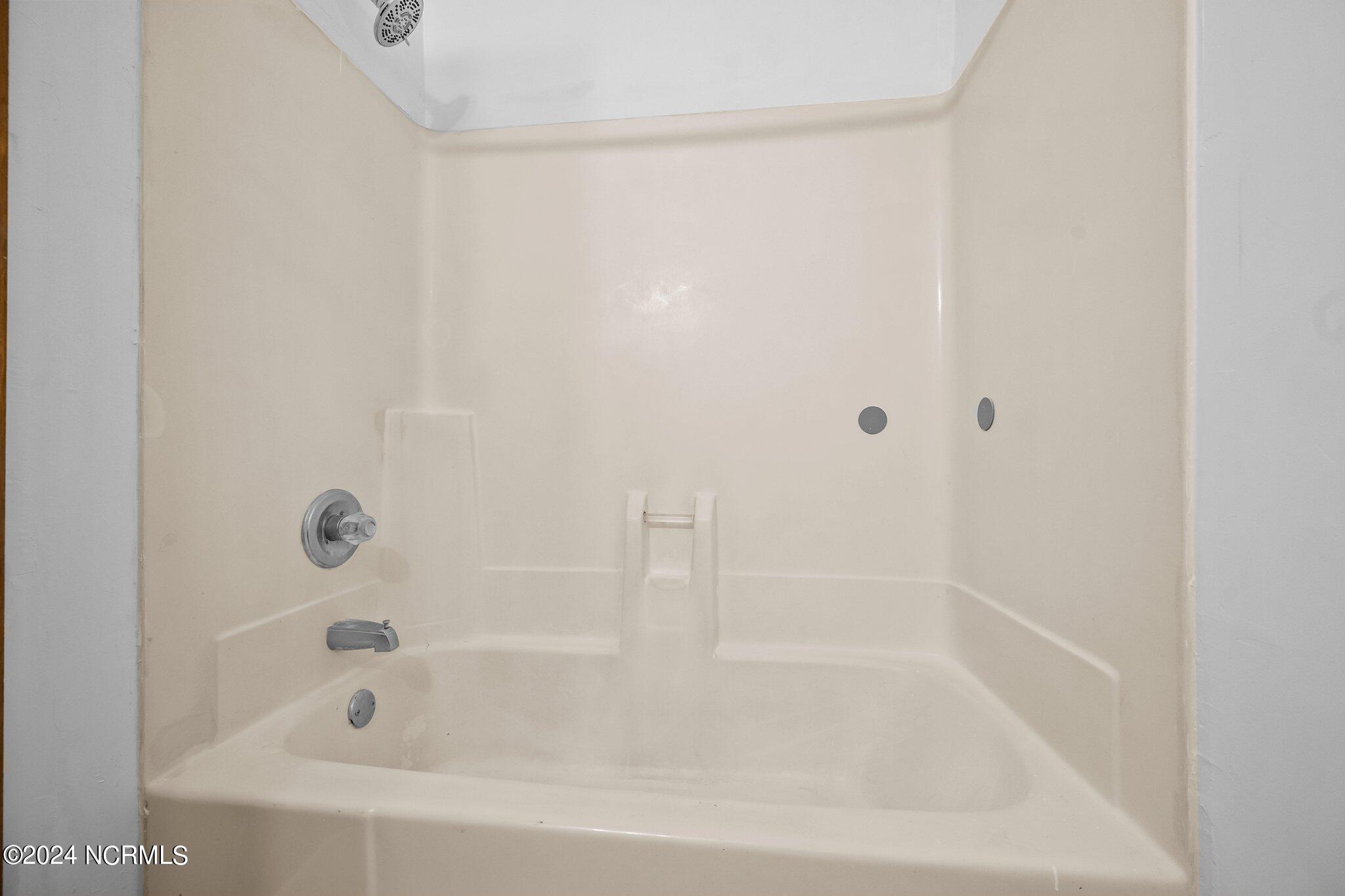114 Riverbend Road Jacksonville, NC 28540 - Photo 29 of 46 29-web-or-mls-_Z726943