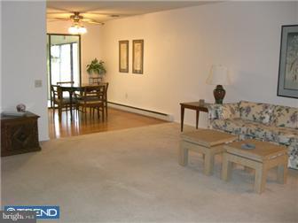 37 Haddon Road, Unit B Monroe Township, NJ 08831 - Photo 5 of 11 Gallery Image 5