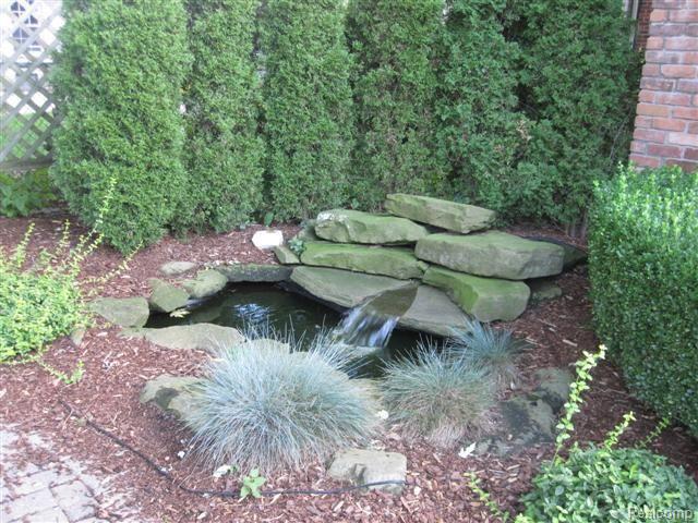 1490 Oxford Road Grosse Pointe, MI 48236 - Photo 5 of 25 3 (Small)