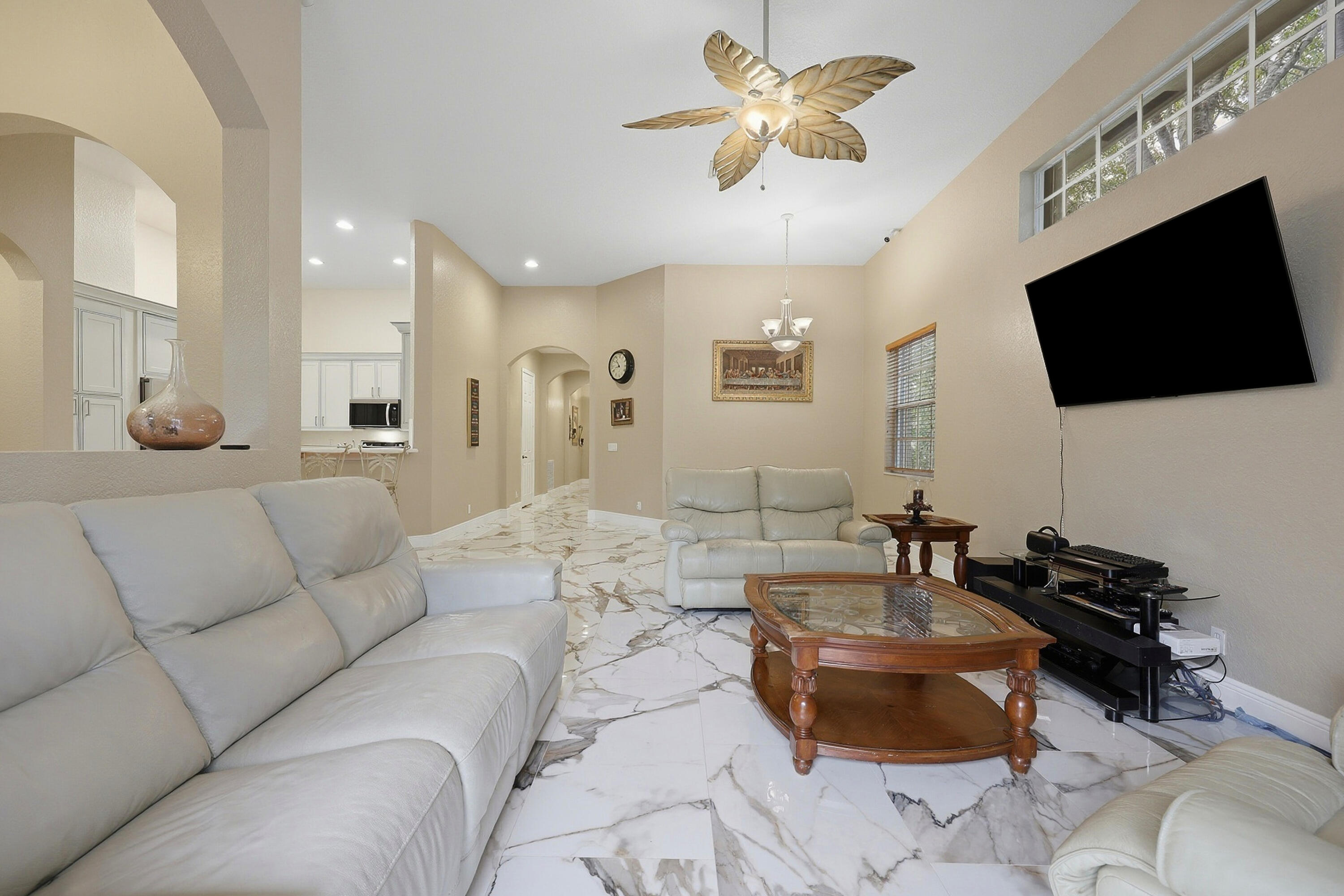 123 Via Santa Cruz Jupiter, FL 33458 - Photo 13 of 32 007_F8_123_Via_Santa_Cruz