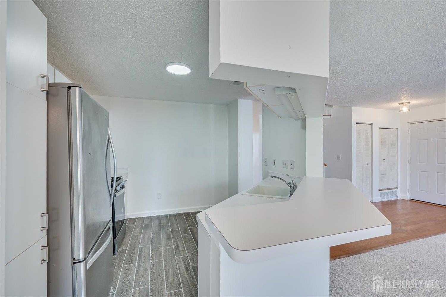 734 Edpas Road New Brunswick, NJ 08901 - Photo 12 of 31 Gallery Image 12