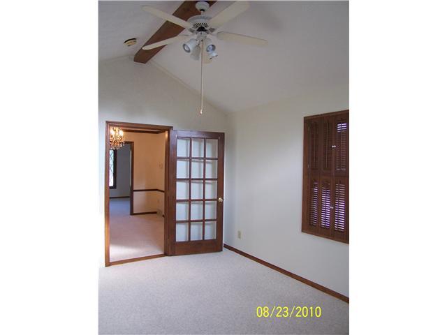 651 Greenwood Road Whitehall, OH 43213 - Photo 7 of 18