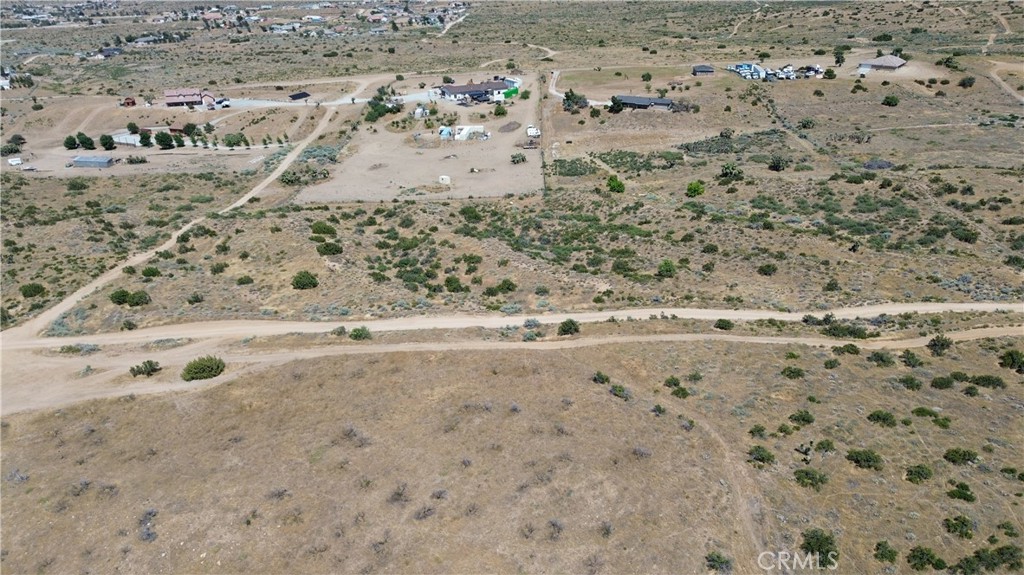 8001 Johnson Road Phelan, CA 92371 - Photo 9 of 14